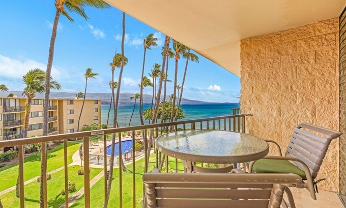 Maalaea Condominio | Kanai A Nalu 408 - Top Floor Oceanfront Condo