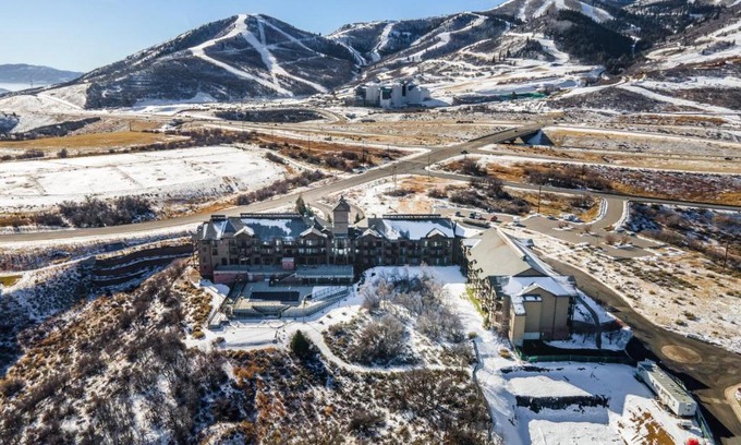Park City Apartamento | Top Floor Deer Valley Gondola Lakefront Condo- Great views