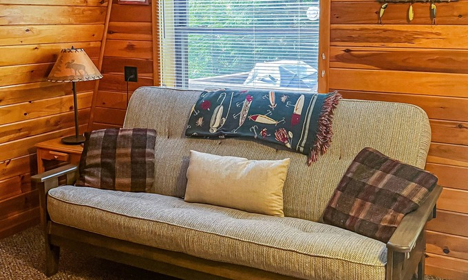 Greenville Cabina | Top-floor getaway with shared dock right on Moosehead Lake, - dog-friendly