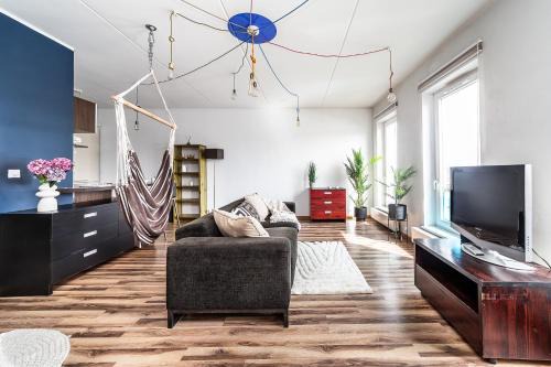 Kesklinn Apartamento | Top floor near ferry terminal - free parking