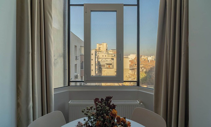 Bucharest City-Centre Apartamento | Charming 2BR Flat - Romanian Athenaeum