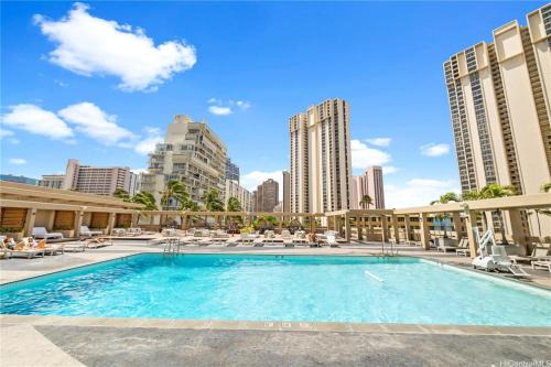 Ala Moana Apartamento | Top Floor Studio with Balcony & Views 3528