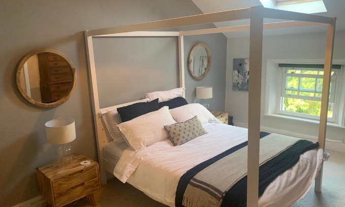 Bray on Thames Apartamento | Top Floor. Top Notch. Tranquil Treat. Stone's throw from Thames.