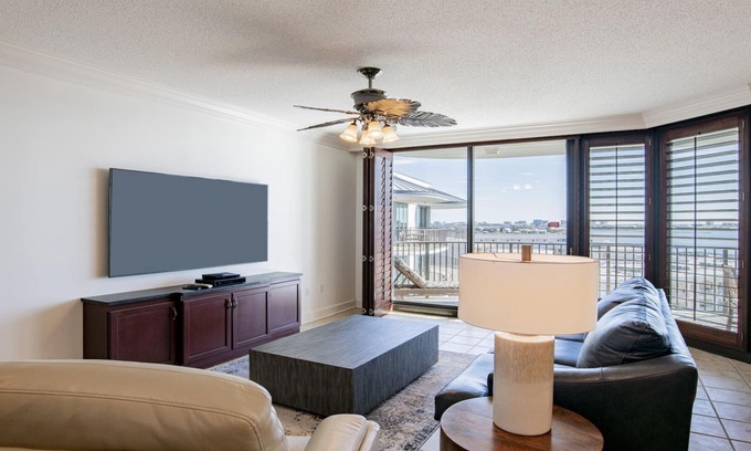 Orange Beach Condominio | Última planta con todas las actualizaciones !! Hermosa unidad !! ¡¡Mascota amigable!!