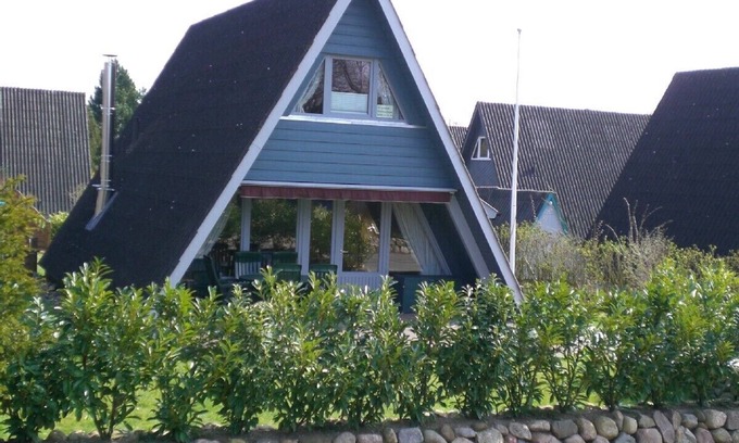 Damp Casa | moderno y atractivo, WiFi, cerca de la playa y en una zona tranquila, con chimenea