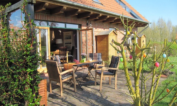 Kneese Dorf Casa | casa de vacaciones en una ubicación fantástica, gran parcela, en el lago Schaal: TOP.
