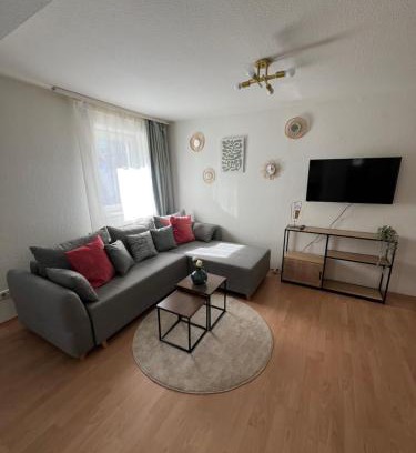 Kernstadt Lehrte Apartamento | TOP Nähe Bahnhof Lehrte 9 Min Hannover Zentrum Check in bis 0 Uhr - SELF Check in!
