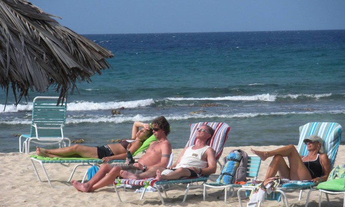 Estate Salt River Condominio | De alta calidad más un gran valor en Gentle Winds Beach Condo