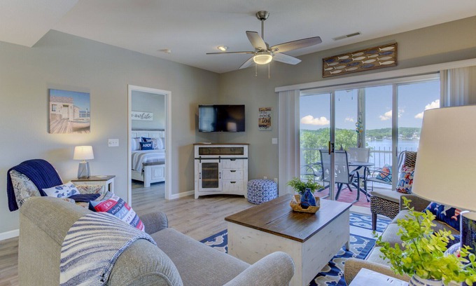 Lakeland Condominio | ¡Nuevo listado! Recién actualizado 3Bed 2 baños en Harbour Towne Lake Of The Ozarks