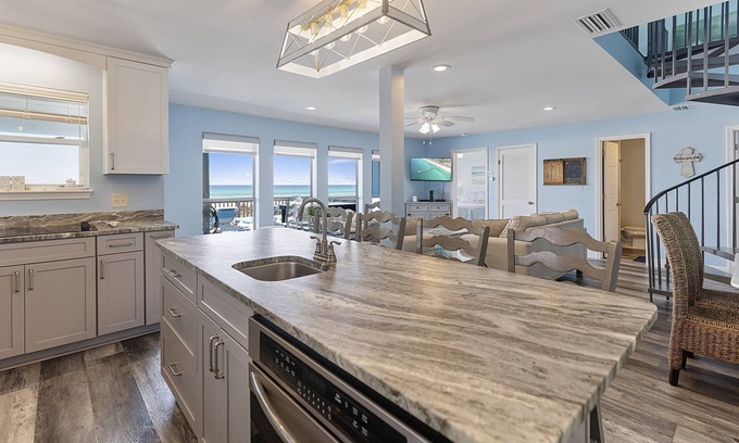 Crescent Beach Casa | Top Rated Home | 5 Star Reviews | Siloam Waters | 4 Bedroom Gulf-Front