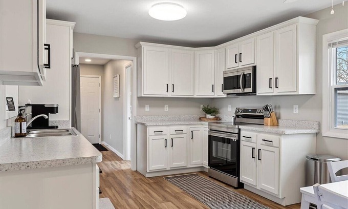 Springfield Casa | Top-Rated Premier 3-Bedroom Spotless & Charming House