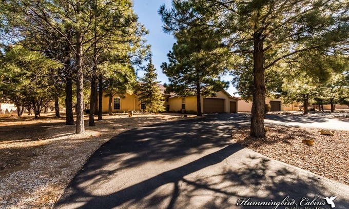 Alto Cabina | Top Shelf: 'Top of the line' With hot tub.