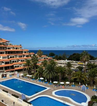 Puerto de la Cruz Apartamento | Top Terrassen Wohnungen, direkt am Strand, 25 m beheiztem Pool, Wifi free, free parking