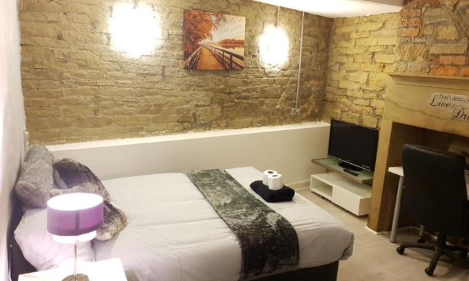Huddersfield Casa | TOPAZ TOWN HOUSE No 36