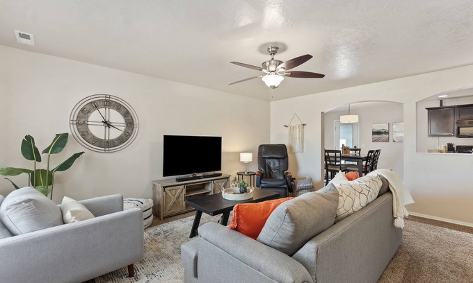 Meridian Casa | TopGolf Discount, Pets Welcome, Near St Lukes Perfect Location