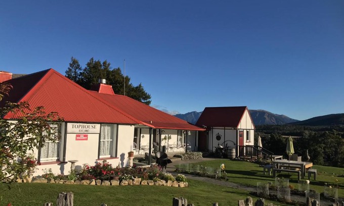 St. Arnaud Cama Y Desayuno | Tophouse Historical Inn Bed and breakfast