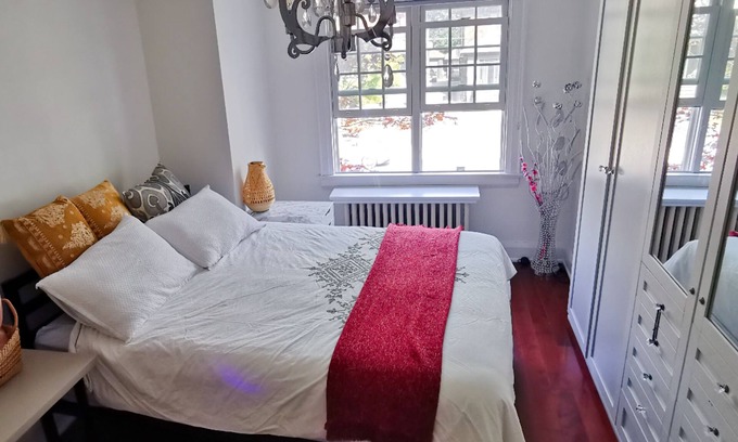 Midtown Toronto Casa | Toronto central area spacious room