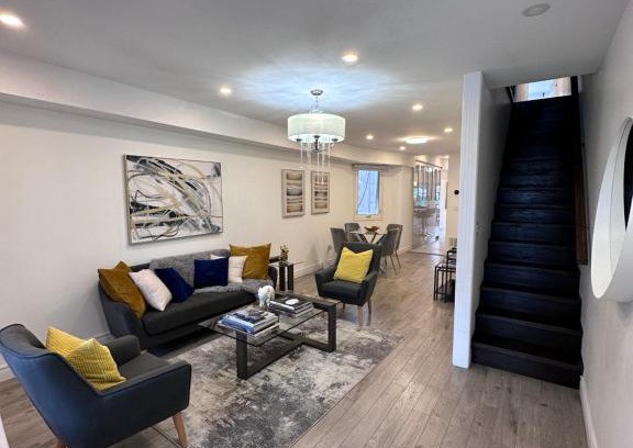 Wallace Emerson Casa | Toronto GREAT Located