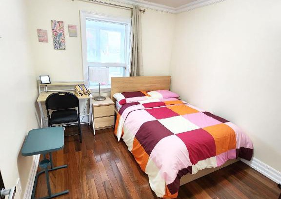 Downsview Casa | Toronto Uptown 1 - Bus to Downtown