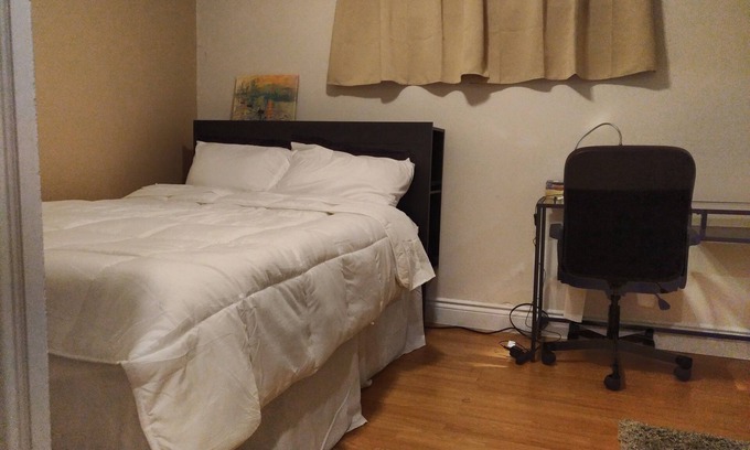 Bayview Woods - Steeles Casa | Casa de vacaciones en Toronto en North York con estacionamiento gratuito