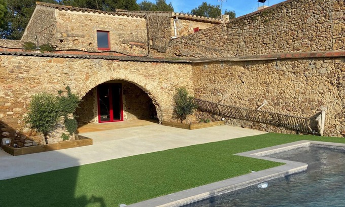Pals Casa | Torre Bertrana by Duquessa Hotel Collection