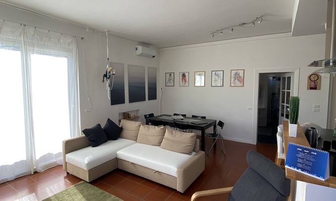 Torre del Lago Puccini Apartamento | Torre Del Lago Puccini: Sunny apartment facing a forest, closed to the beach