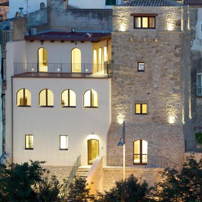 Ortona Cama Y Desayuno | Torre della Loggia - Dimora Storica - Ortona