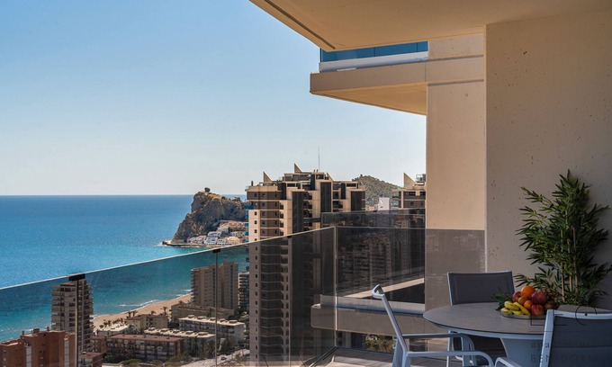 Cala Apartamento | Torre Sakura