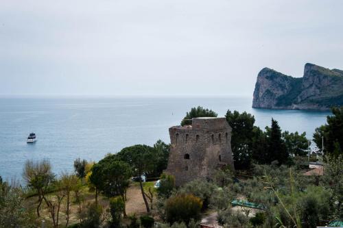 Marina del Cantone Apartamento | Torre Turbolo Apartments