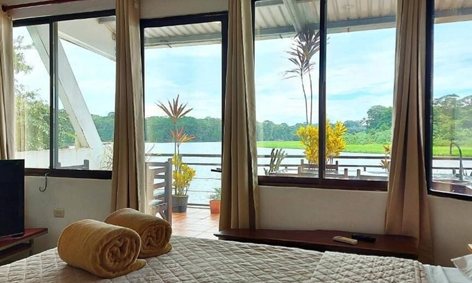 Tortuguero Casa | Tortuguero Adventures GuestHouse