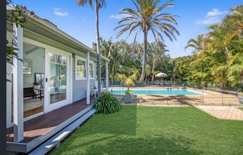 Merewether Casa | Tosca Elegant Merewether Beach House with Pool