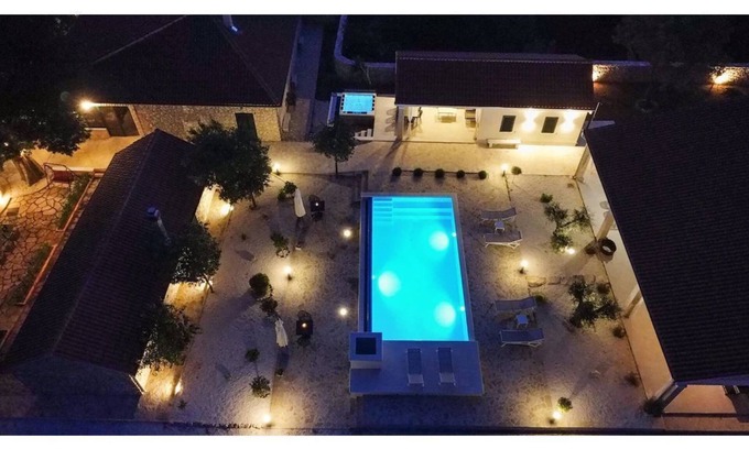 Oklaj Casa | Tošić Estate - Old stone house, wine tasting house