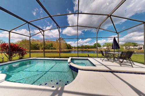 Trafalgar Village Casa | Touch of Luxury