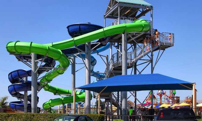 Katy Hotel | Tour Around Katy! Relaxing Unit w/ Free Bfast, Visit LaCenterra at Cinco Ranch!