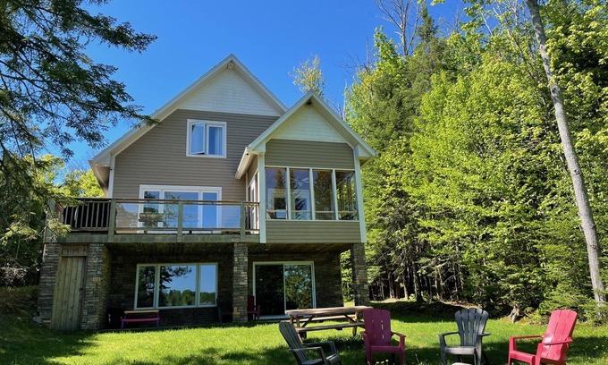 Saint-Faustin-Lac-Carre Chalet De Esquí | Tour du Lac: Lake access via Private Dock (Kayaks) and Spa