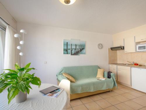 Saint-Raphael Apartamento | Tout à pied - Plage, Gare, Commerces - 2 pièces avec terrasse et climatisation - FR-1-466A-6