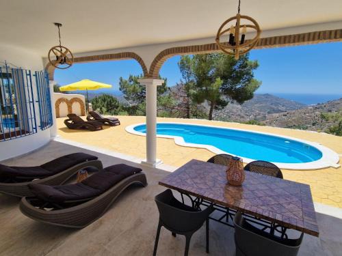 Cómpeta Villa | Tower house