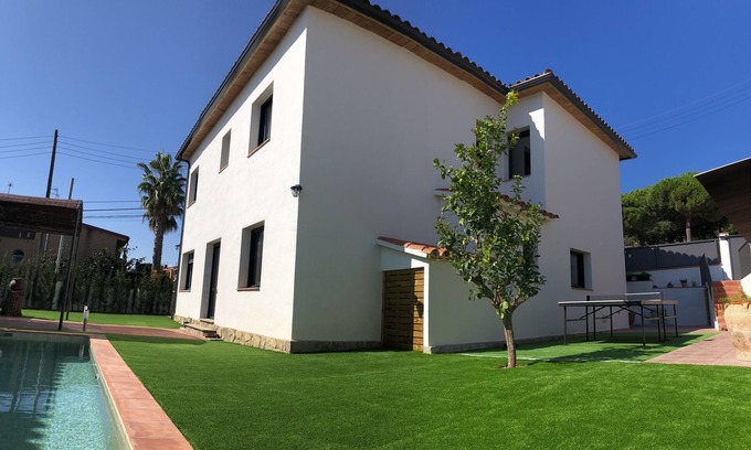 Caldes d'Estrac Casa | Casa centro pueblo con piscina privada, wifi