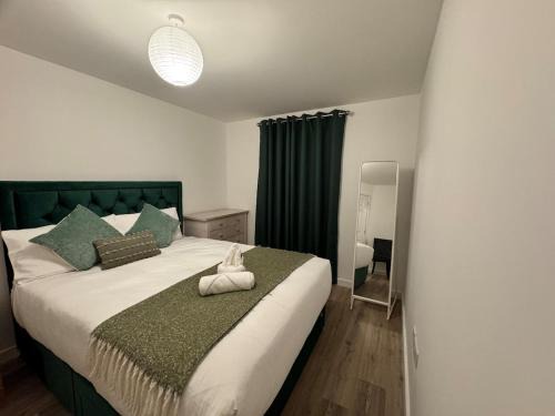 Huntingdon Apartamento | Town centre 1 Cozy king size bed ensuit shower