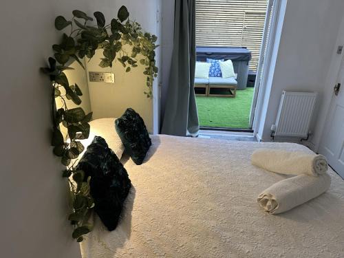 Cheltenham Apartamento | Town Centre Apartment with Hot Tub