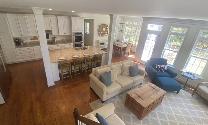 Williamsburg Casa | TOWN + COUNTRY 4 BR House on Capital Trail - Charles City, Williamsburg