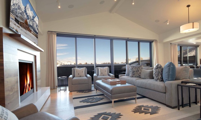 Jackson Condominio | Town Hill Penthouse at Snow King. Deck,Hot Tub, A/C, Grill, Outdoor Fireplace