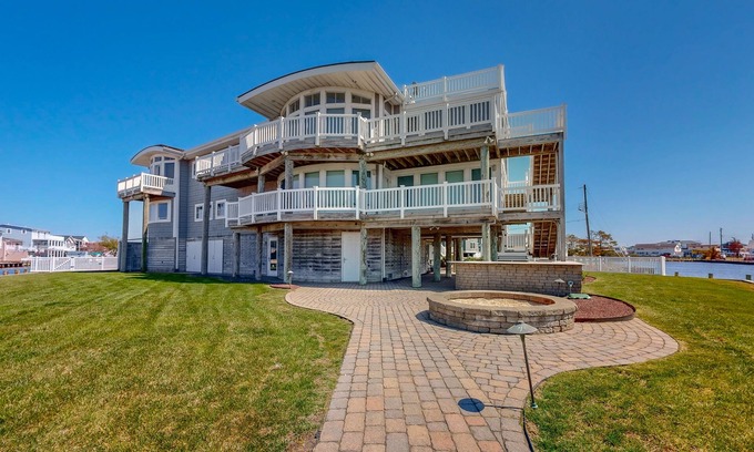 Fenwick Island Casa | Town of Fenwick Island bay front house w/deck, patio, bay views, grill