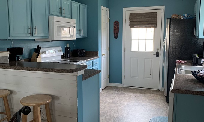 Navarre Casa | Townhome close to beach (sleeps 11)