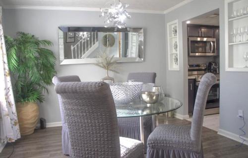 Norcross Casa | Townhome Getaway minutes from Downton Norcross