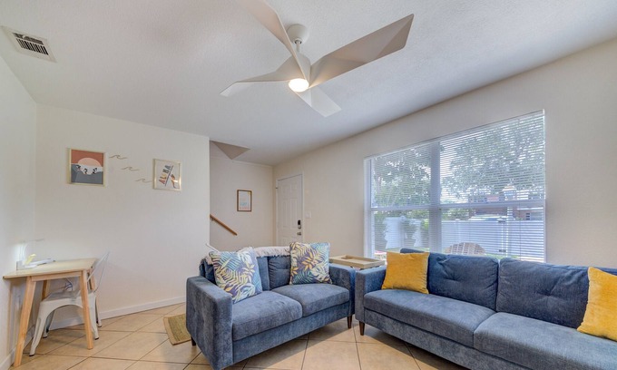 Cape Caneveral Beach Gardens Casa | Townhome in Cape Canaveral | Blocks from the beach!