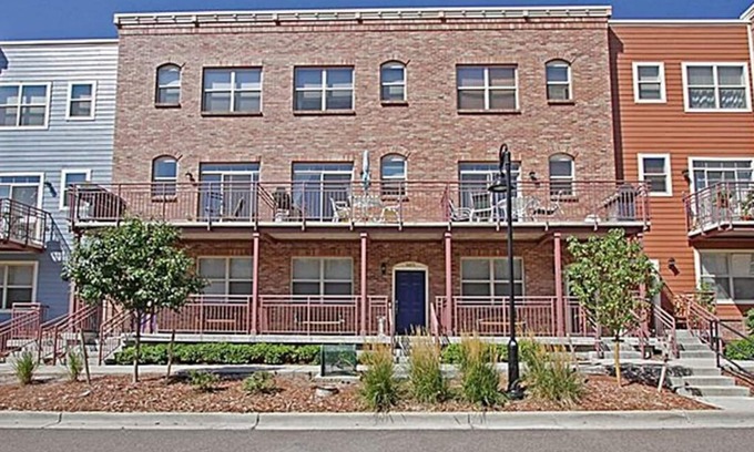 Arvada Casa | Fabulous Arvada Townhome!