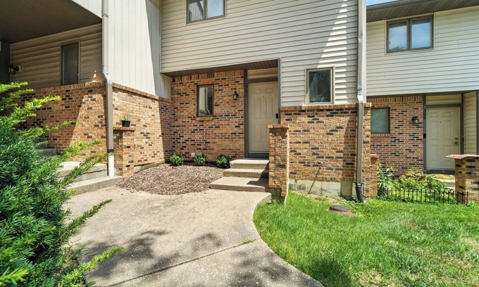 Columbia Casa | Townhome Mins to Hospitals*District*Mizzou*Parks