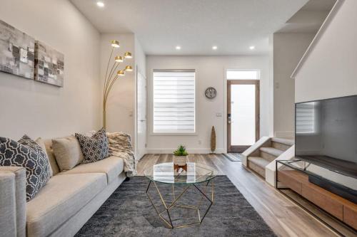 Bridgeland Casa | Townhome with Free Parking, Near Downtown