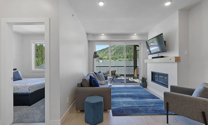 Sun Peaks Casa | Townhome with Garage, 3 Bedrooms and Hot Tub
